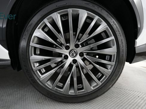 Used 2023 Lexus RZ 450e Premium image 18