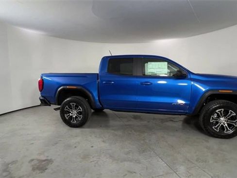 Used 2023 GMC Canyon AT4 w/ AT4 Premium Package image 9