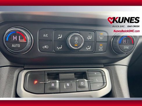 Used 2023 GMC Acadia SLE w/ Driver Convenience Package image 27