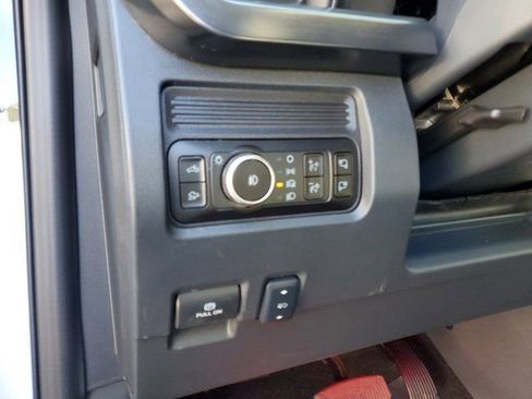 New 2026 Ford F250 Lariat w/ Black Appearance Package image 18