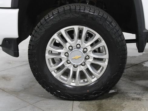 Used 2021 Chevrolet Silverado 2500 High Country w/ Z71 Off-Road Package AWD/4WD image 23