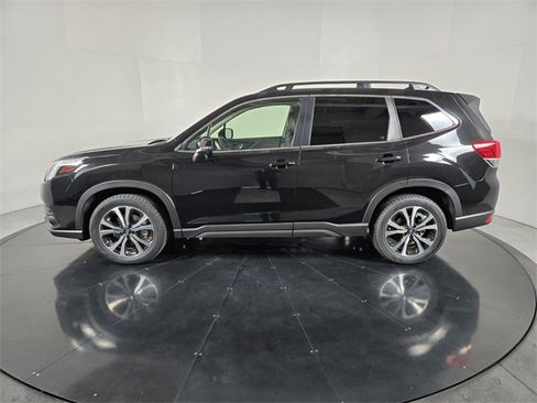 Used 2022 Subaru Forester Limited w/ Popular Package #3 image 3