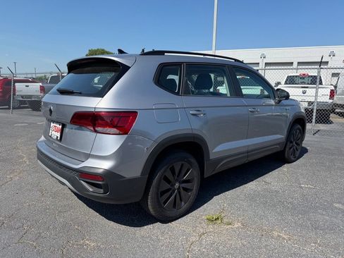 Used 2024 Volkswagen Taos S FWD image 8