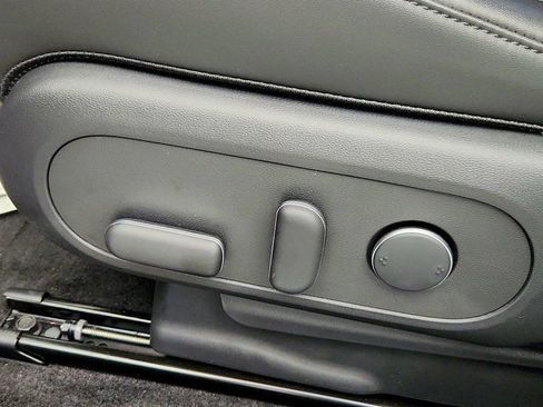 Used 2025 Hyundai Ioniq 5 SEL image 10