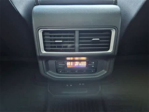 Used 2024 Volkswagen Atlas SEL Premium R-Line image 10