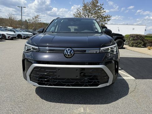 New 2026 Volkswagen Taos SEL AWD/4WD image 8