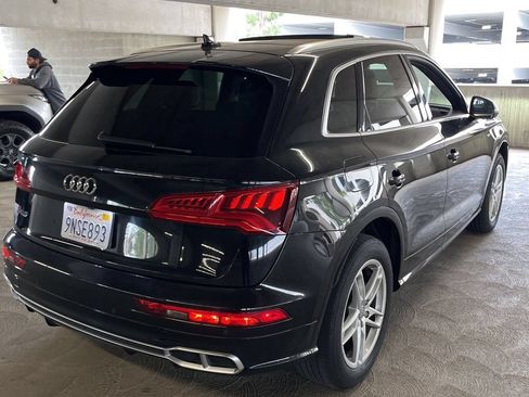 Used 2018 Audi SQ5 Premium Plus w/ Navigation Package AWD/4WD image 3