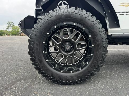 Used 2013 Jeep Wrangler Unlimited Sahara w/ Connectivity Group image 11