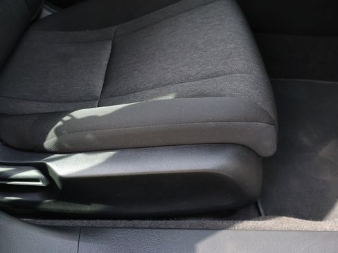 Used 2025 Honda Accord LX image 9