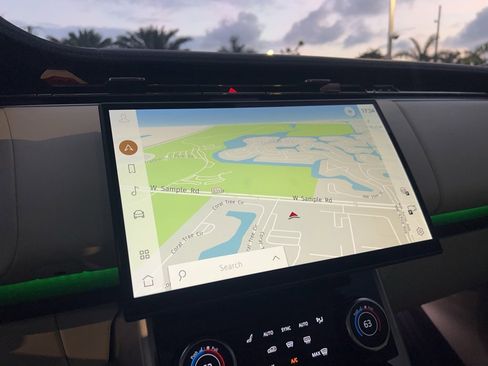 Used 2023 Land Rover Range Rover SE image 80