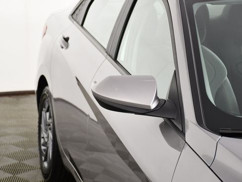 Used 2024 Hyundai Elantra SEL FWD image 14