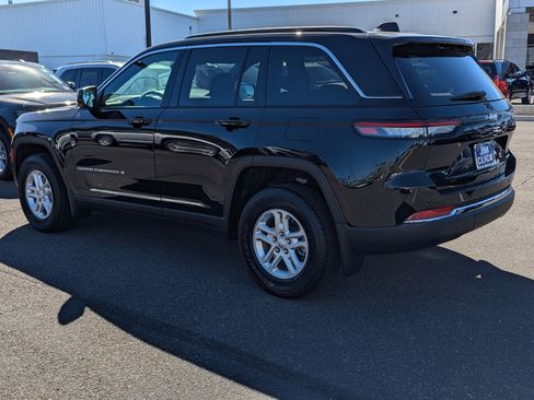 New 2025 Jeep Grand Cherokee Laredo w/ Luxury Tech Group I image 4