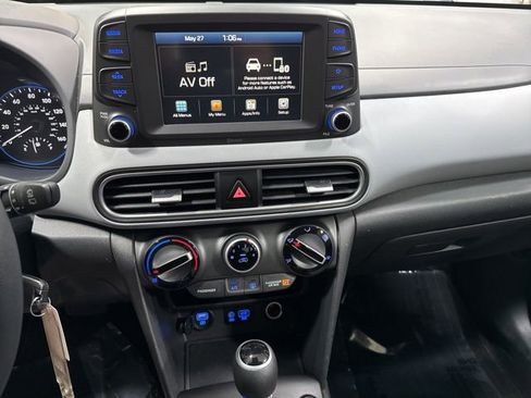 Used 2019 Hyundai Kona SE AWD/4WD image 16