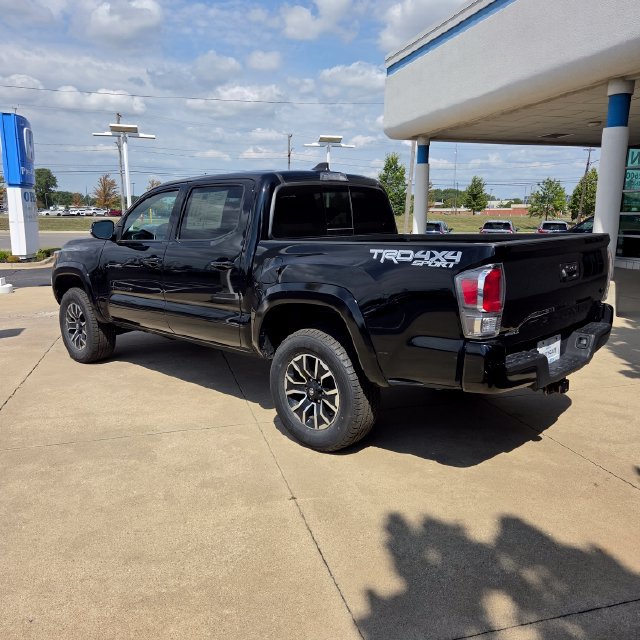 Used 2023 Toyota Tacoma TRD Sport AWD/4WD image 3