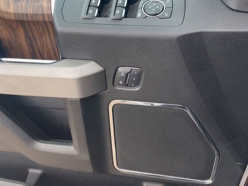 Used 2018 Ford F150 Lariat w/ Equipment Group 502A Luxury image 12