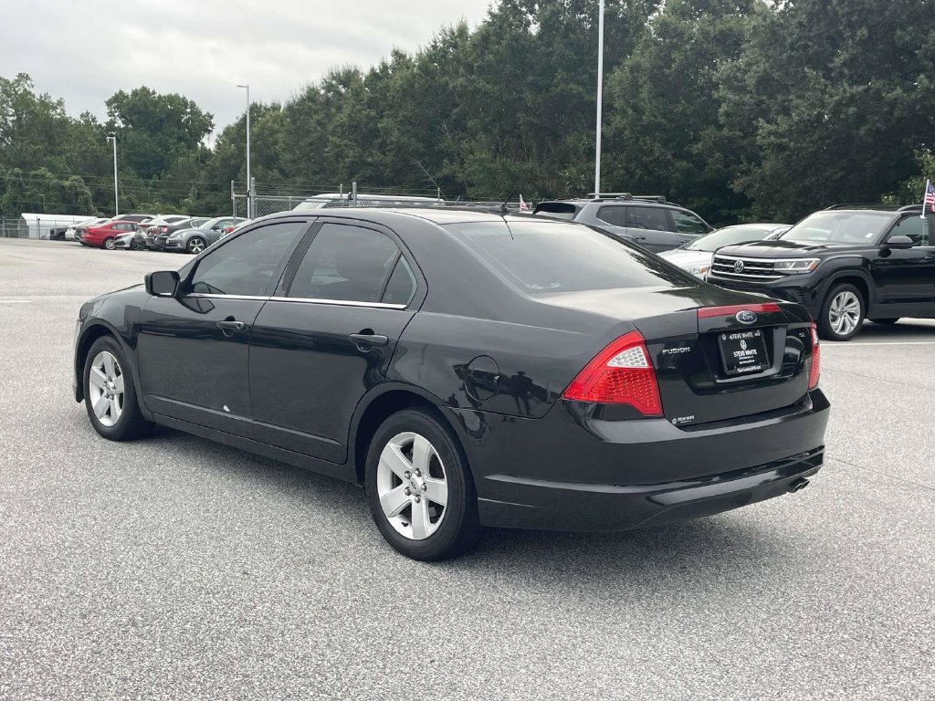 Used 2010 Ford Fusion SE FWD image 4
