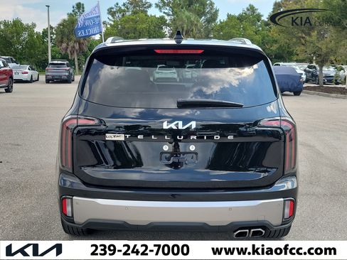 Certified 2025 Kia Telluride EX w/ EX Captain's Chair Package FWD image 5