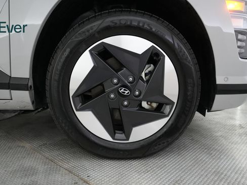 Used 2024 Hyundai Kona Limited FWD image 20