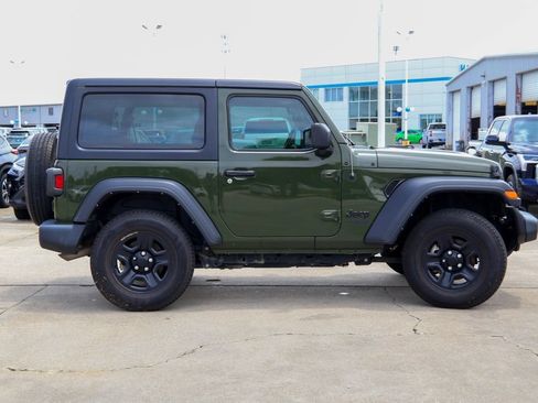 Used 2021 Jeep Wrangler Sport AWD/4WD image 22