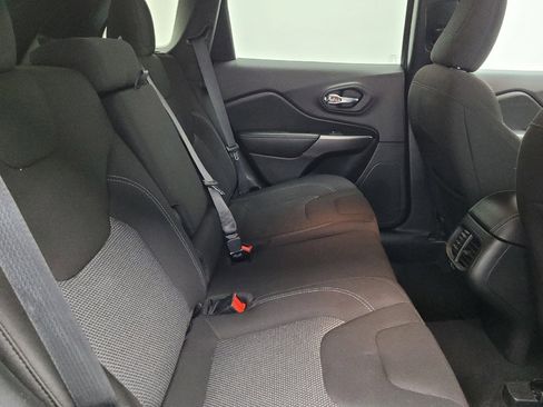 Used 2021 Jeep Cherokee Latitude image 19