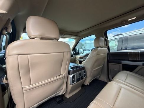 Used 2018 Ford F150 Lariat w/ Equipment Group 502A Luxury AWD/4WD image 7