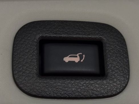 Used 2020 Nissan Rogue SL AWD/4WD image 9