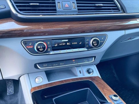 Used 2022 Audi Q5 2.0T Premium Plus w/ Premium Plus Package image 33