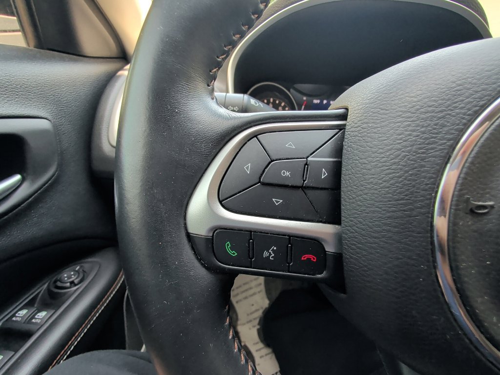 Certified 2019 Jeep Compass Latitude AWD/4WD image 17