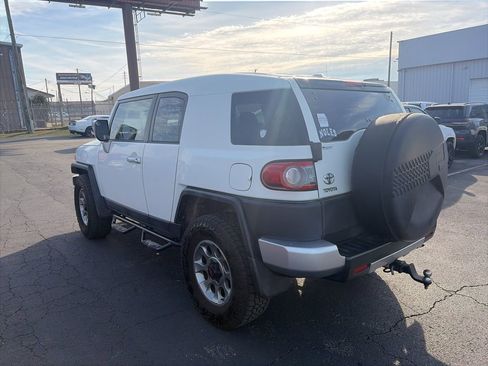 Used 2012 Toyota FJ Cruiser Base image 5
