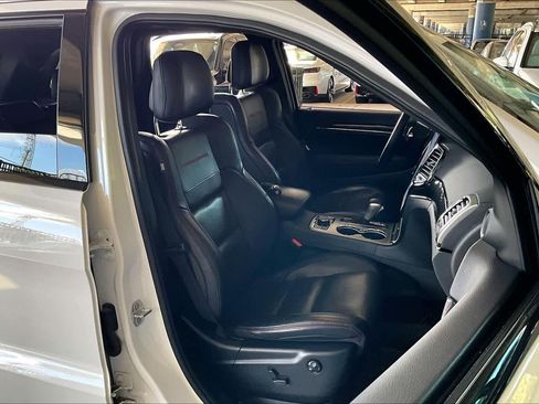 Used 2018 Jeep Grand Cherokee Trailhawk w/ Trailhawk Luxury Group image 8