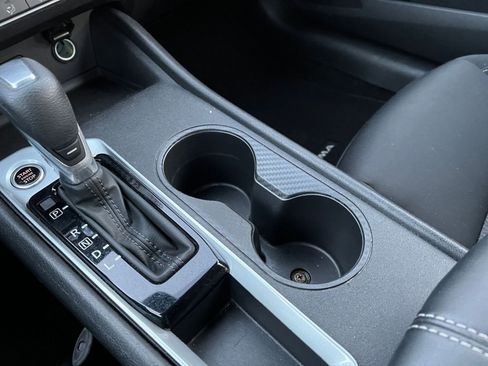 Used 2025 Nissan Altima 2.5 SV image 40