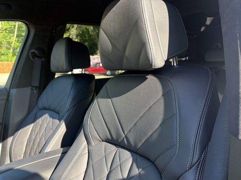 Used 2025 BMW X7 xDrive40i w/ M Sport Package AWD/4WD image 18