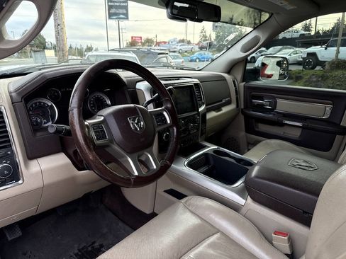 Used 2018 RAM 3500 Laramie image 27