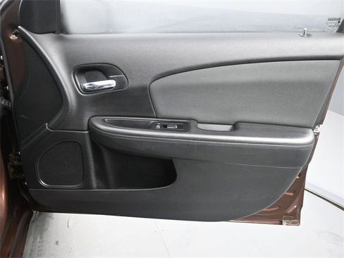 Used 2012 Chrysler 200 Touring image 20