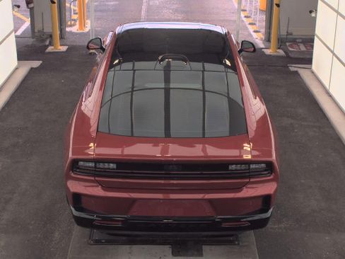 Used 2024 Dodge Charger Daytona R/T w/ Plus Group AWD/4WD image 8