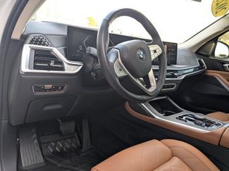 Used 2023 BMW X7 xDrive40i w/ Premium Package AWD/4WD video 2