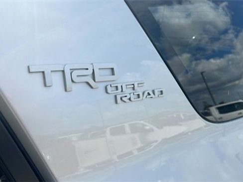 Used 2019 Toyota 4Runner TRD Off-Road image 10