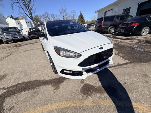 Used 2016 Ford Focus ST image 48