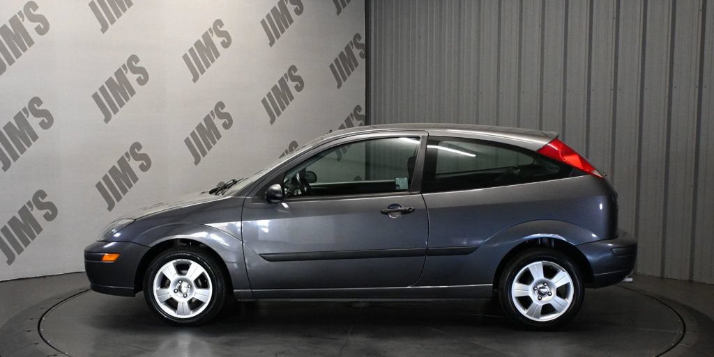 Used 2003 Ford Focus ZX3 Hatchback FWD image 1