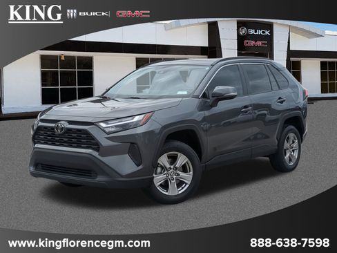 Used 2022 Toyota RAV4 XLE w/ Convenience Package image 1