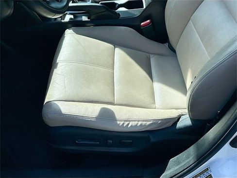 Used 2013 Honda Crosstour EX-L image 18