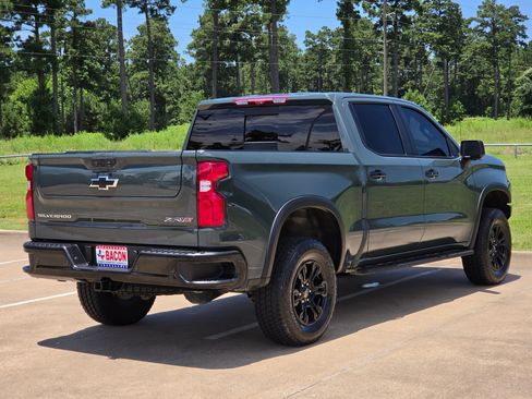 Used 2025 Chevrolet Silverado 1500 ZR2 w/ Technology Package AWD/4WD image 6