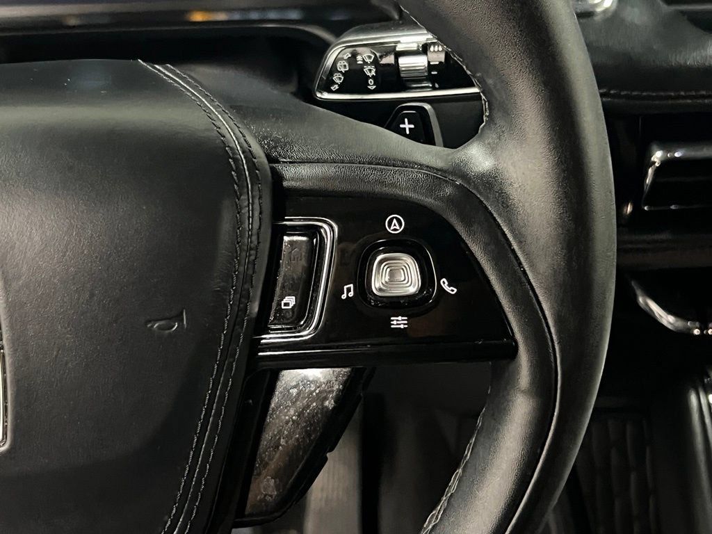 Used 2023 Lincoln Aviator AWD image 18