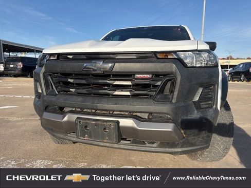 Certified 2024 Chevrolet Colorado Trail Boss image 2