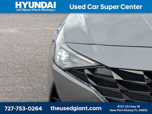 Certified 2023 Hyundai Elantra Limited w/ Cargo Package FWD image 9