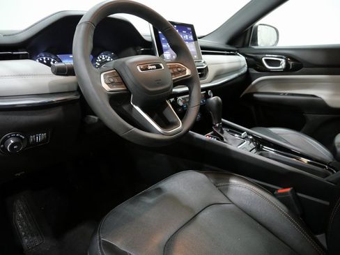 Used 2023 Jeep Compass Limited w/ Elite Group image 12