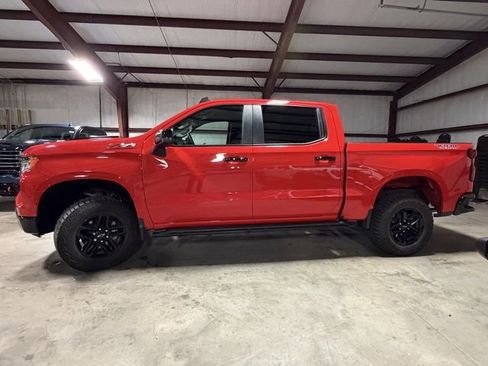 Used 2024 Chevrolet Silverado 1500 LT Trail Boss w/ Convenience Package II image 4