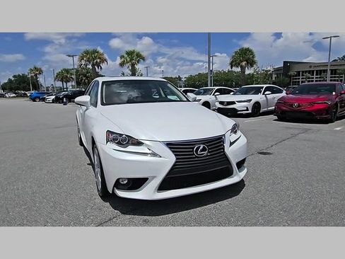 Used 2016 Lexus IS 300 AWD image 34