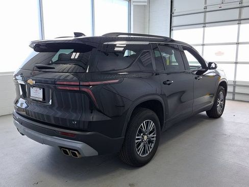 Used 2024 Chevrolet Traverse LT FWD image 5