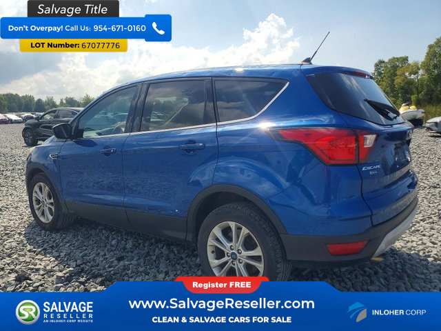 Used 2019 Ford Escape SE FWD image 3